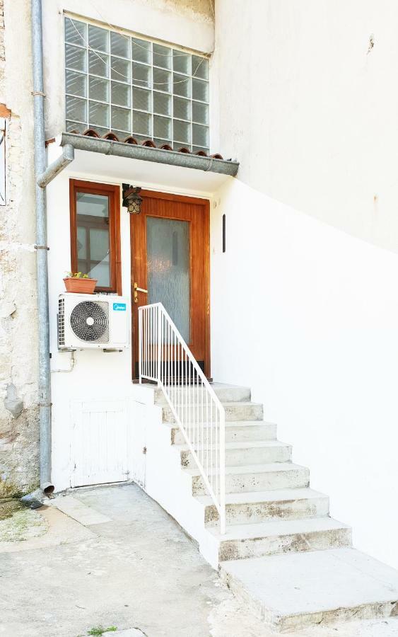 PUY Apartman Kyra מראה חיצוני תמונה